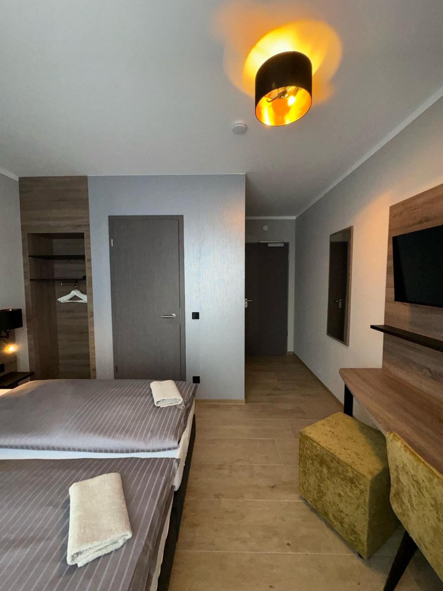 Pension Meeresluft Rostock Esterno foto